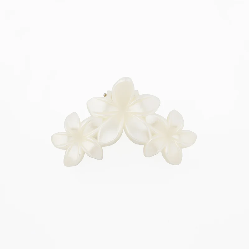 Pince à cheveux fleurs blanc perle
