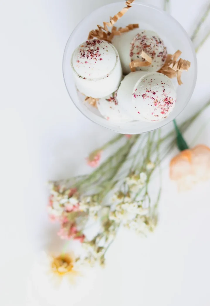 Zarits Eucalyptus & Rose Petal Bath Bomb