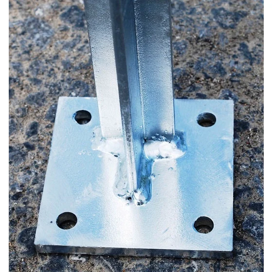 T-Pfosten mit Fussplatten, T-Stahl ohne Bohrungen