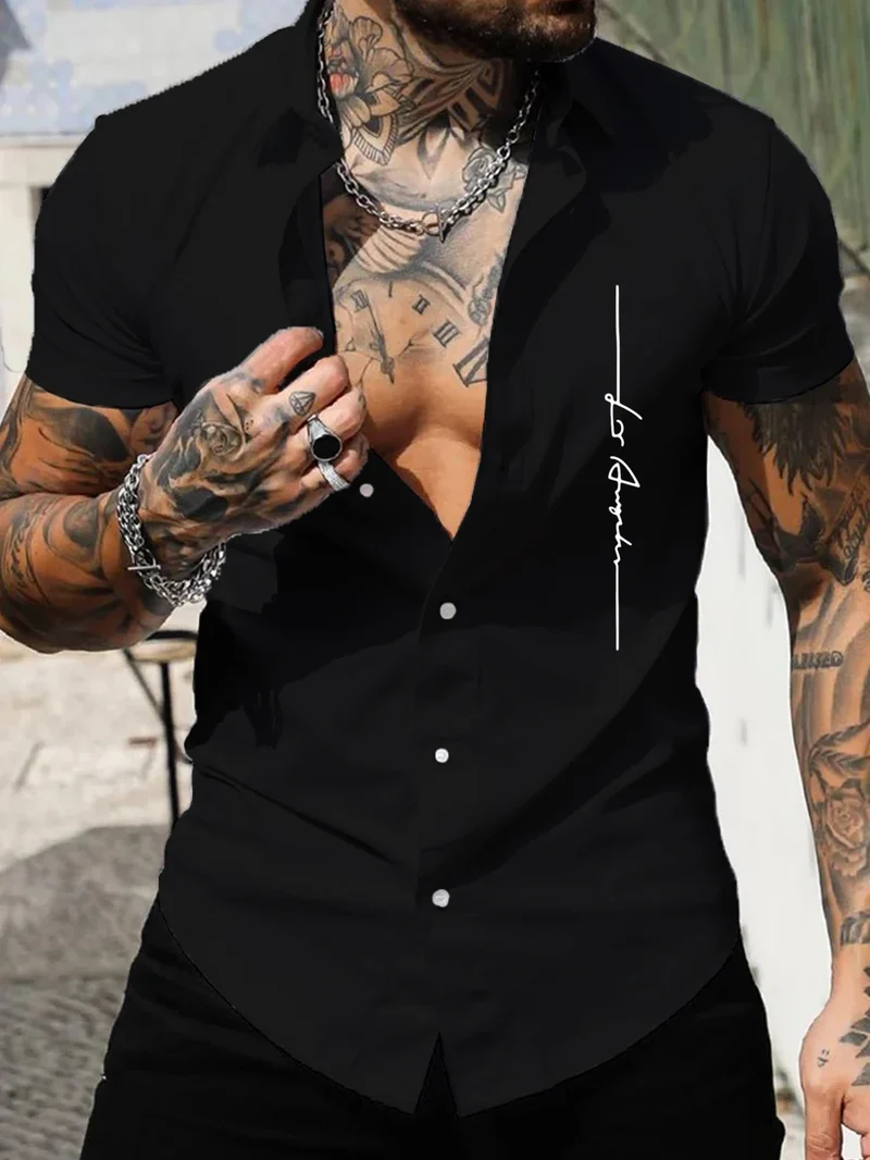 Camisa masculina de manga curta, ideal para fitness e para o verão. Camisa esportiva masculina elástica e respirável, com modelagem slim que valoriza os músculos.
