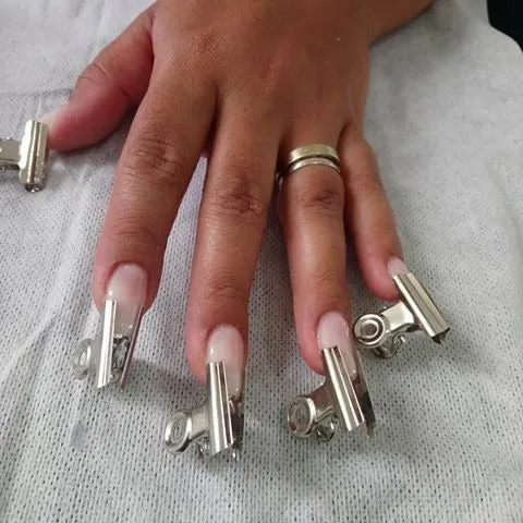 Prendedor Curvatura De Unha de Gel