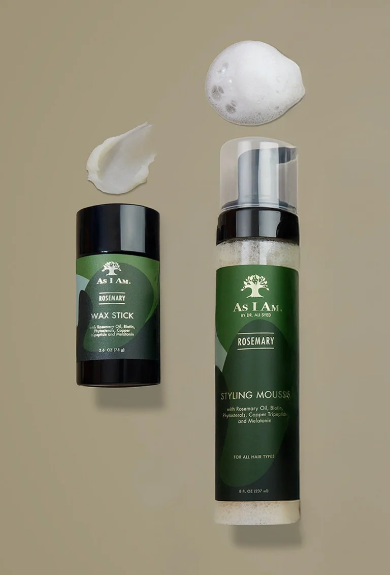 Mousse et bâton de cire au romarin